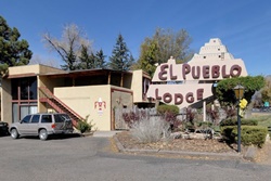 pet friendly hotel in taos, new mexico: sagebrush inn