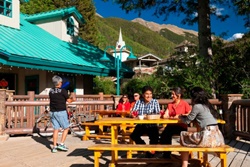 Pet friendly restaurant in Taos, New Mexico: Stray Dog Cantina